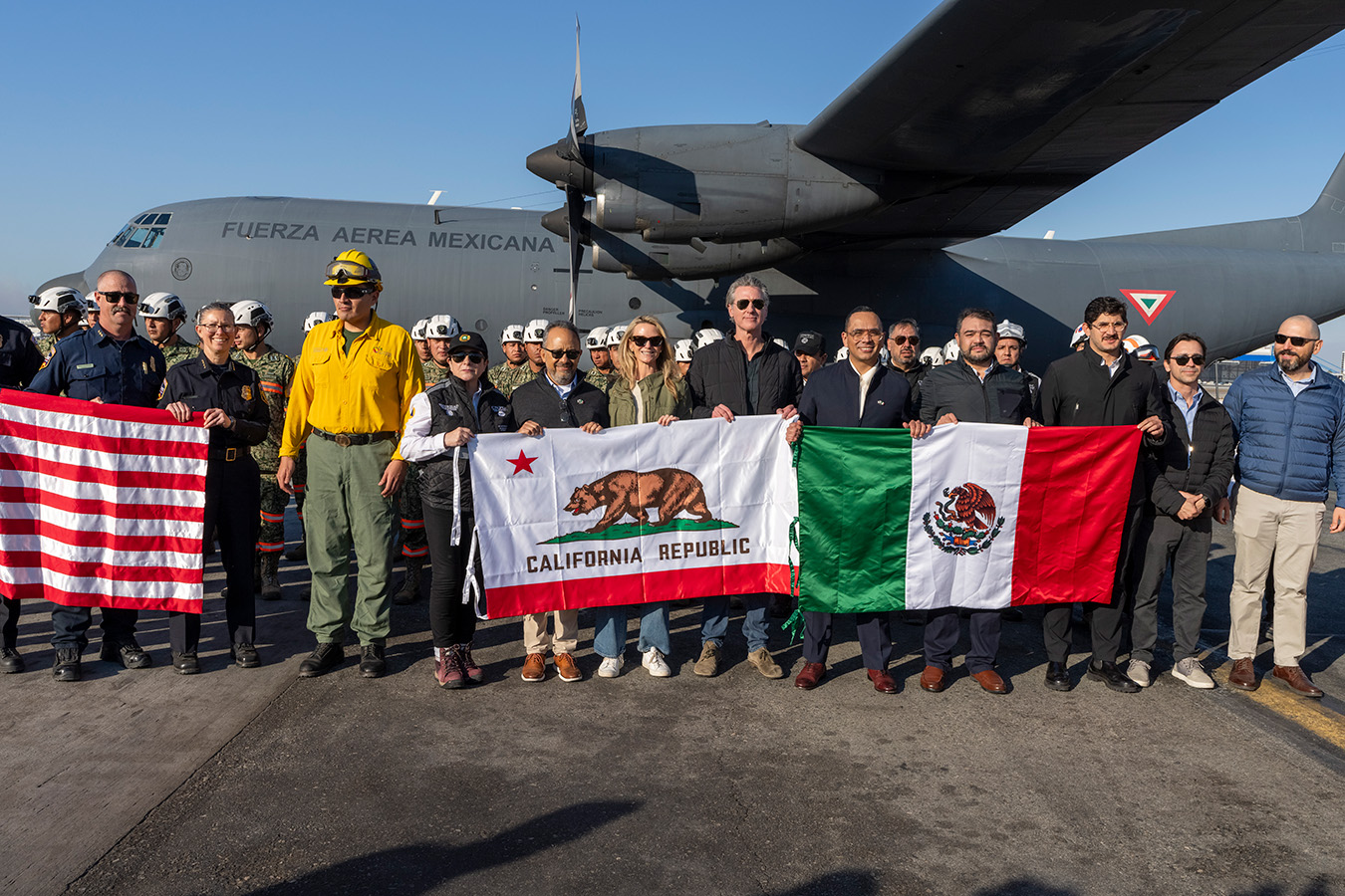 Canada and Mexico Are Sending Teams to Help California Fight the Fires